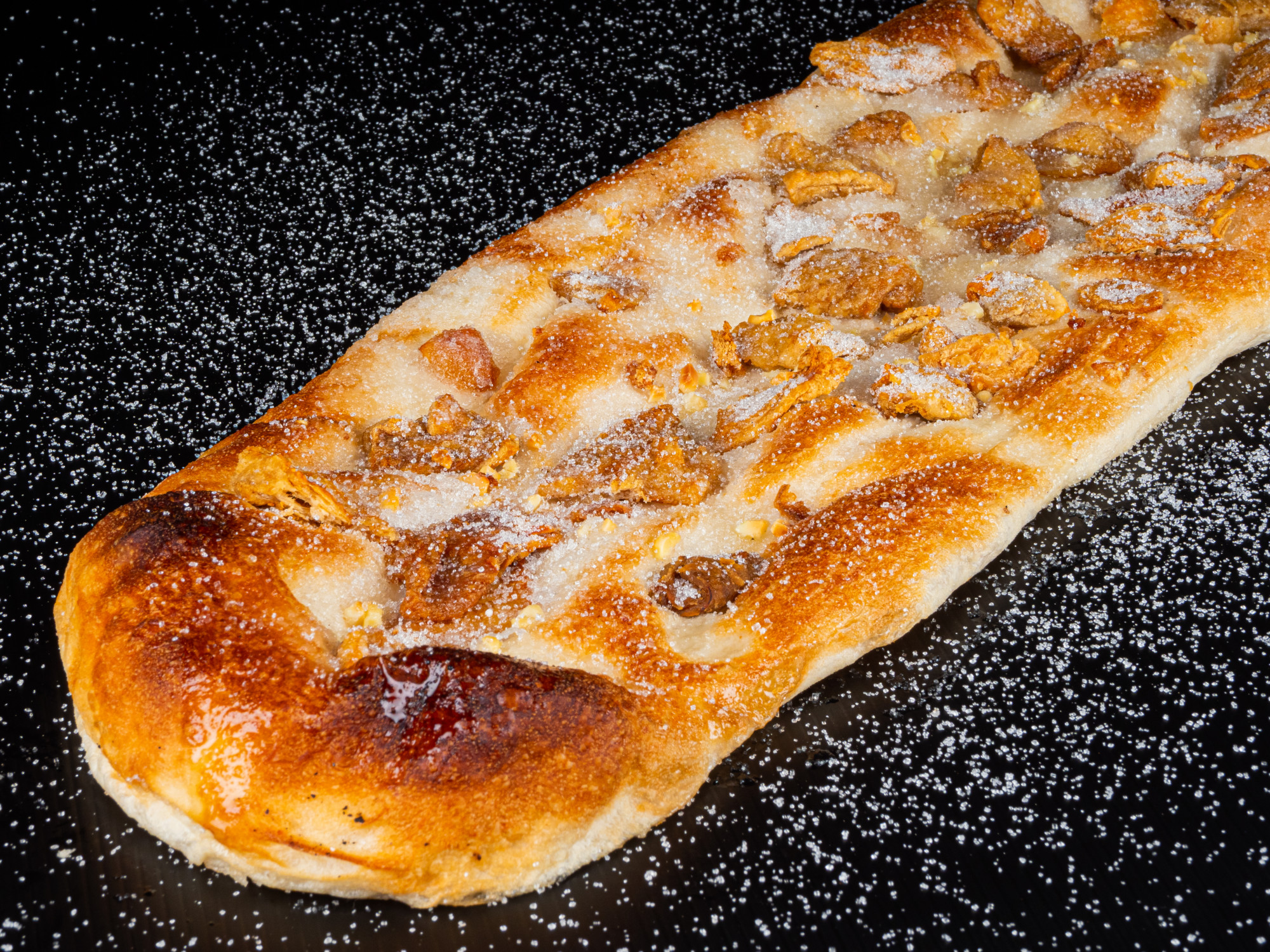Coca d'ans i llardons
